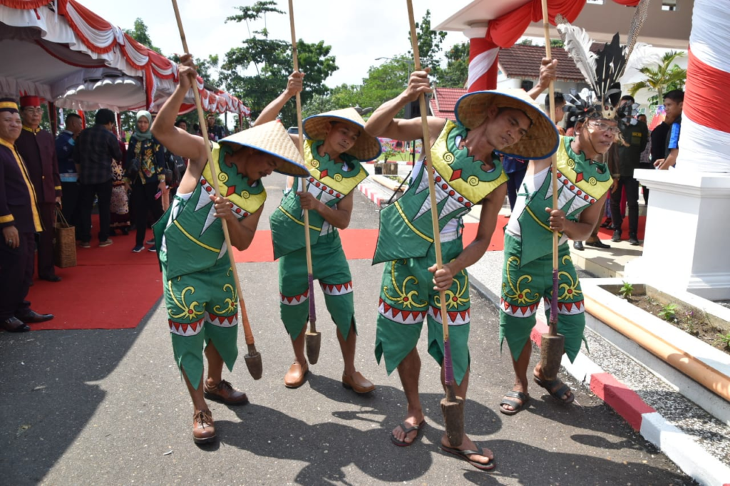 Kurung-Kurung, Alat Musik Tradisional Dayak yang Lestari (sumber: MMC Kalteng)